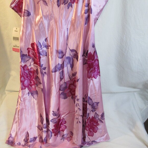 NOS~ENCHANTING SIZE MEDIUM FLORAL 100% POLYESTER (SILK LOOK) BABY DOLL NIGHTGOWN - Picture 8 of 10